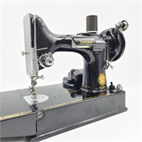 Singer Featherweight 221K Sewing Machine