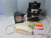 3pc Nostalgic Collectibles - Land Camera / Phone