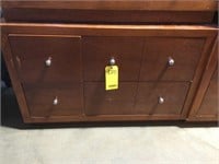 (4) drawer dresser