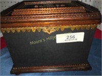 Antique Tramp Art Carved Men's Trinket Box