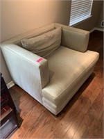 OVERSIZE COMFY CHAIR