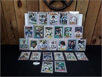 (26) Older Dallas Cowboys Football Trading Cards