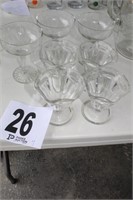(7) Glasses - 4 Ice Cream, 3 Champagne (U231)