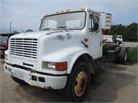 1995 International 4700 Hook Lift Dump Truck.