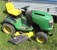 John Deere 48" Cut Lawn Tractor 20 H.P. Runs