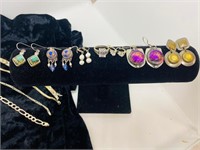 Lot of Vintage Jewelry, earrings,ring & bracelets
