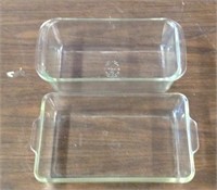 2 Pyrex glass baking trays