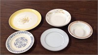 Miscellaneous bowls and decorative plate