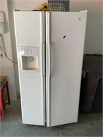 Maytag Fridge/Freezer Combo