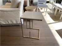 ACCENT TABLE