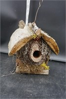 Log Stump Birdhouse