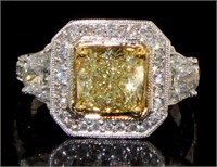 18kt Gold 3.95 ct Fancy Yellow Diamond Ring