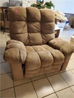 LARGE RECLINER