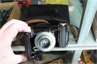 VINTAGE FOLD OUT CAMERA W/ POUCH