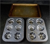 BAKE PAN & 2 SHAPED CUPCAKE PANS