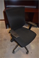 BLACK MESH HIGH BACK EXEC. CHAIR