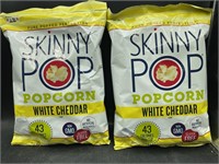 2 4.4oz skinny pop white cheddar popcorn