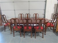 Pennsylvania House Dining Room Table w/ 8 Chairs