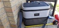 New Igloo large cooler heavy insulated