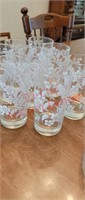 8 pc floral glasses - good condition