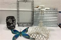 Assorted Metal Decorative Items K7C