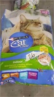 8 kg Purina cat chow