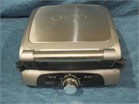 Bella Grill Model # S6219 (Works) Needs Cleaned