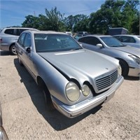 1998 Silver Merc Benz E320