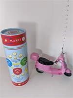 Jeu de super maki et scooter