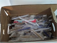 Boîte de brosses à dents (plus de 100)