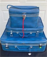 Sears Featherlite Suite Case Set with Key