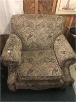 Bassett chair *nice and clean