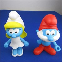 Smurfette & Papa Smurf Both Have a Moving Hand
