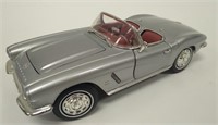 ERTL 1962 Corvette 1:18 Die Cast