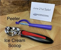 Tupperware Peeler / Ice Cream Scoop