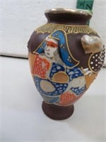 Antique Satsuma Vase with Morriage 4&1/4"