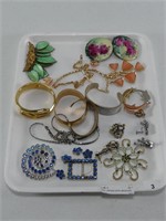 TRAY: VINTAGE CUFFS, BROOCHES, EARRINGS, ETC.