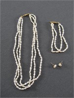 TRAY: FRESHWATER PEARL NECKLACE, BRACLET, ETC.