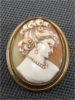 TRAY: VINTAGE 2" CAMEO BROOCH