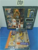 Shaquille O'Neal Plaque & Kobe Bryant Figurine