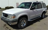 2000 Ford Explorer