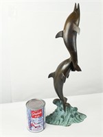 Statuette de dauphins en métal