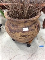 Large planter on rollers