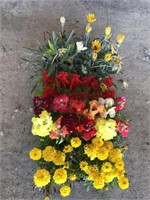 FLAT OF MIXED FLOWERS