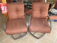 Lot (2) Patio Swivel Chairs