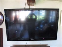 52" Samsung Flatscreen TV