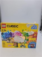 Lego 244 piece classic set