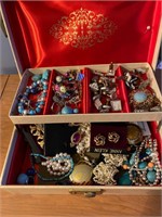 Vintage Jewelry Box W/Jewelry