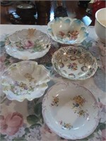 Decorative floral pattern bowls