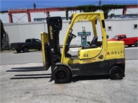 Hyster S100FT 10,000 lb Forklift